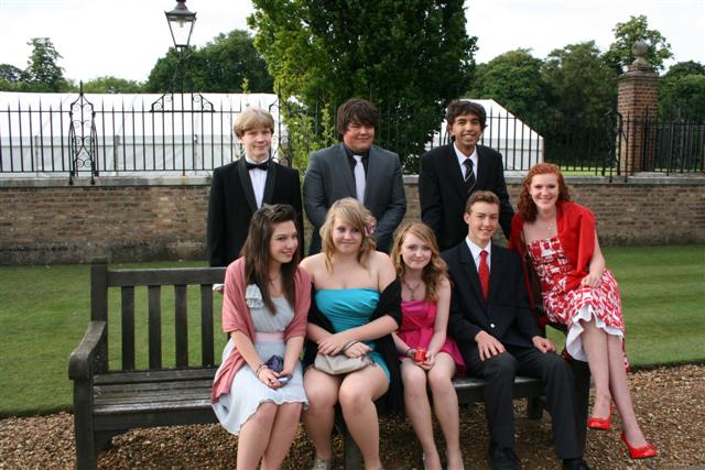 618x404 pixels (71K)